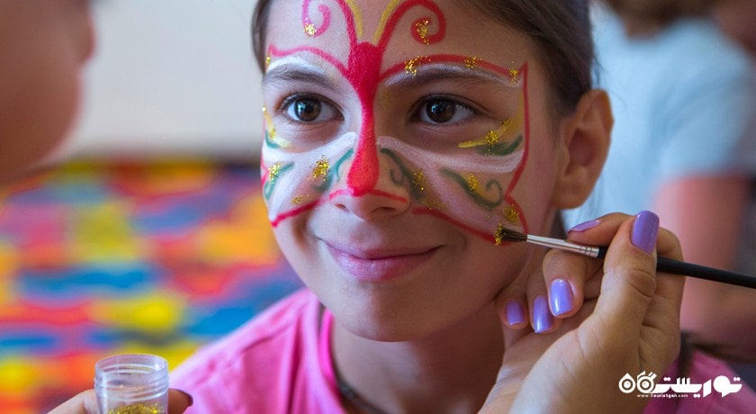 نقاشی روی صورت در کلاب کودکان